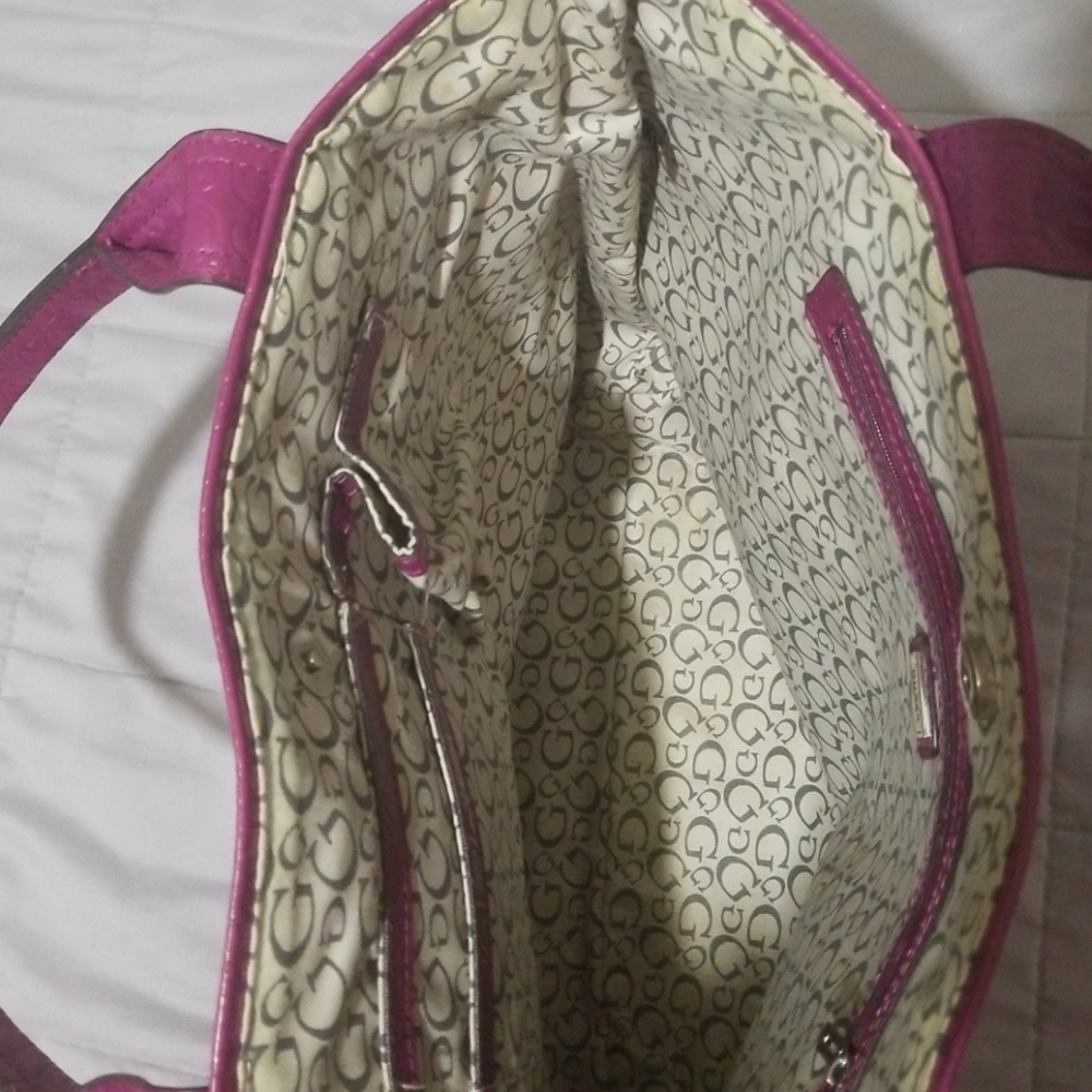 Guess Handbag - Picture 4 of 4